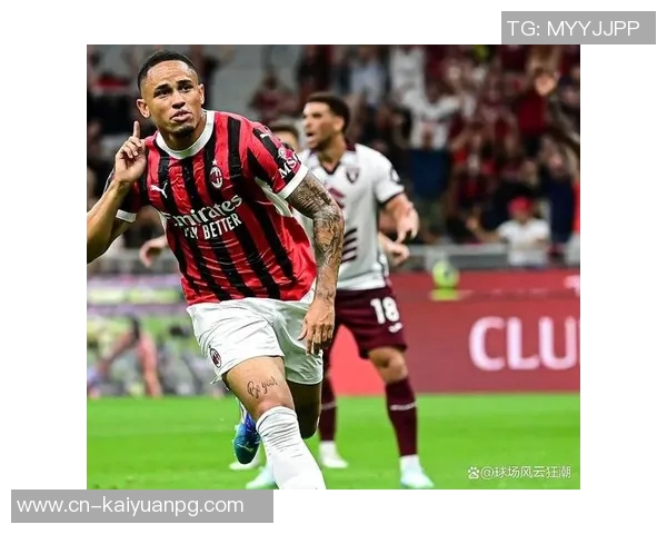 奥卡福进球瞬间意外出现沙滩球引发热刺球迷热议