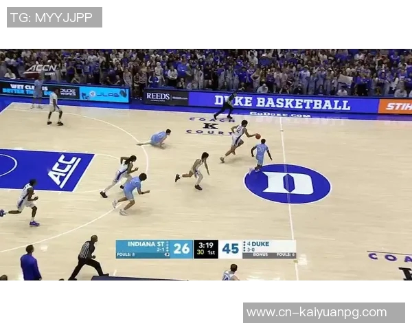 布泽尔亲临赛场助阵两子表现各异卡梅隆状态起伏凯登得分不佳 布泽尔亲临赛场助阵两子表现各异卡梅隆状态起伏凯登得分不佳