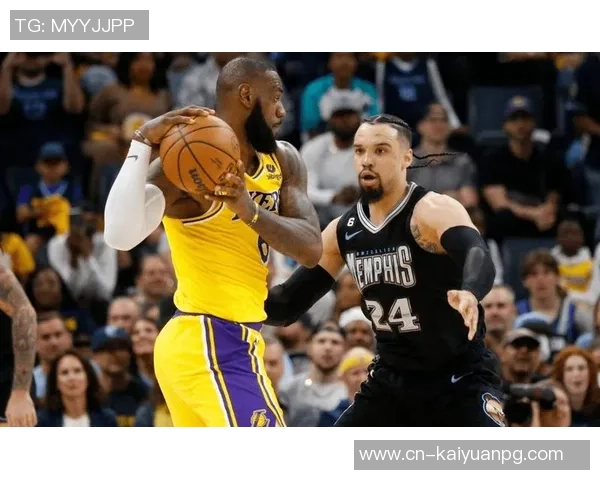 詹姆斯与狄龙激烈对峙互骂引发球场风波再升级